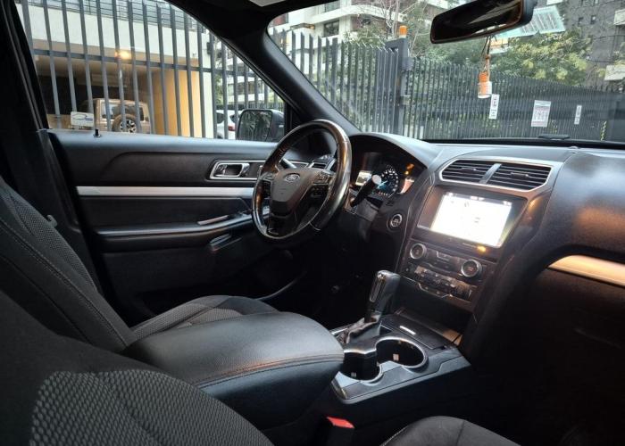 FORD EXPLORER XLT 4x4 2017