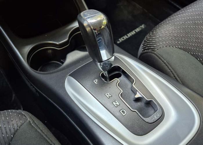 DODGGE JOURNEY 3.6 SXT 2012